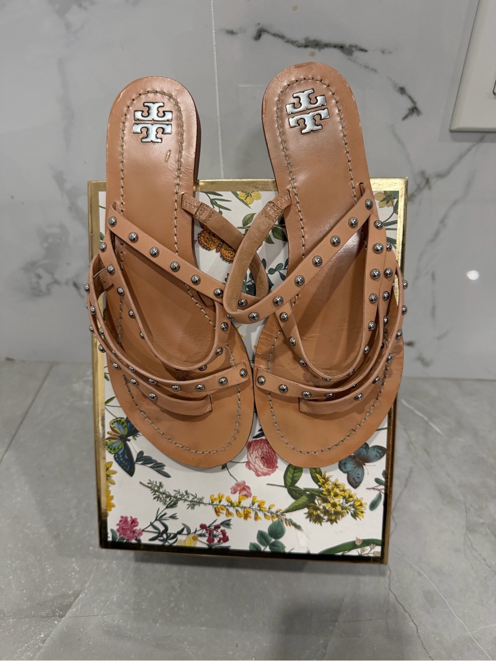 Tory Burch patos studed calf leather  Leather thong Sandals size 9